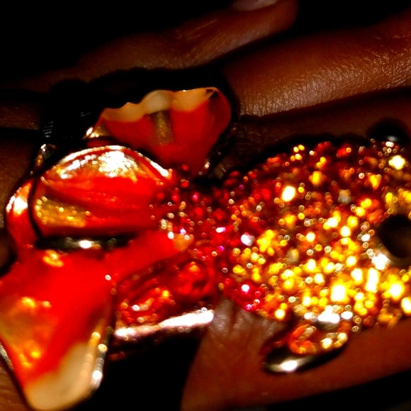 Gold fish - Picture 2 of 2